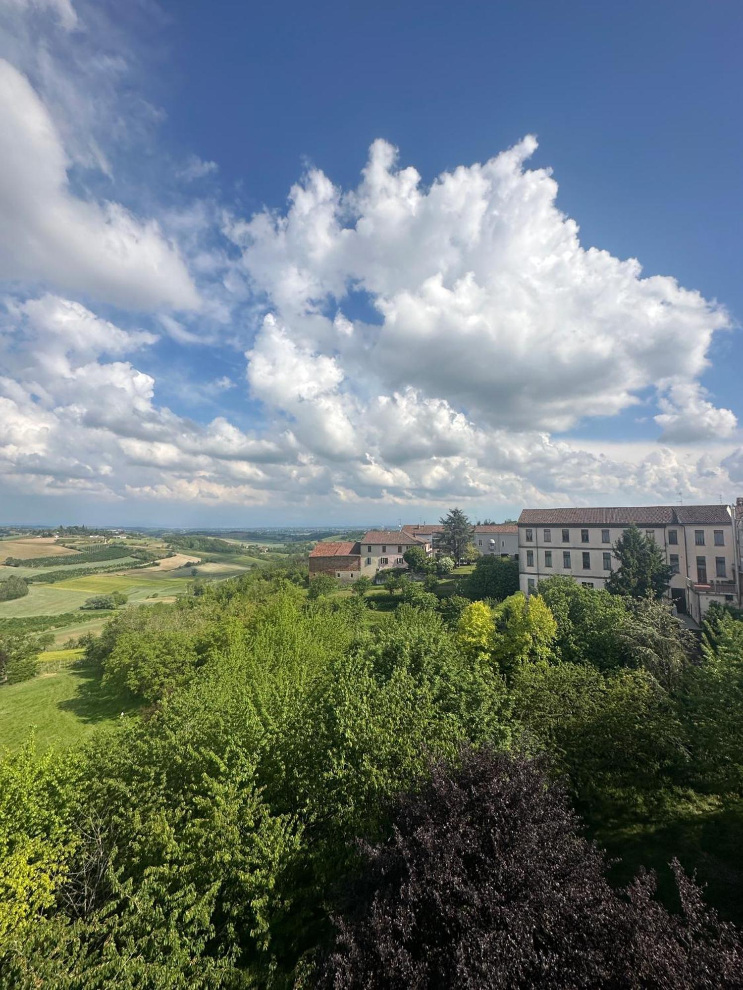 Grande Appartamento Panoramico Lu (Piedmont) Esterno foto